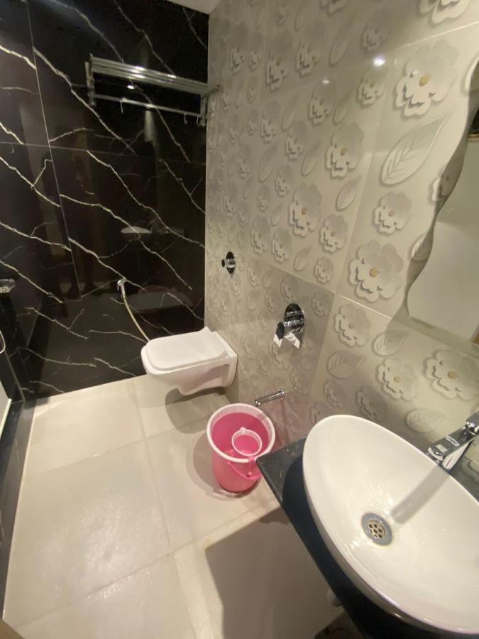 Hotel Bkc Crown - Near Trade Centre, Visa Consulate Bombay Eksteriør billede