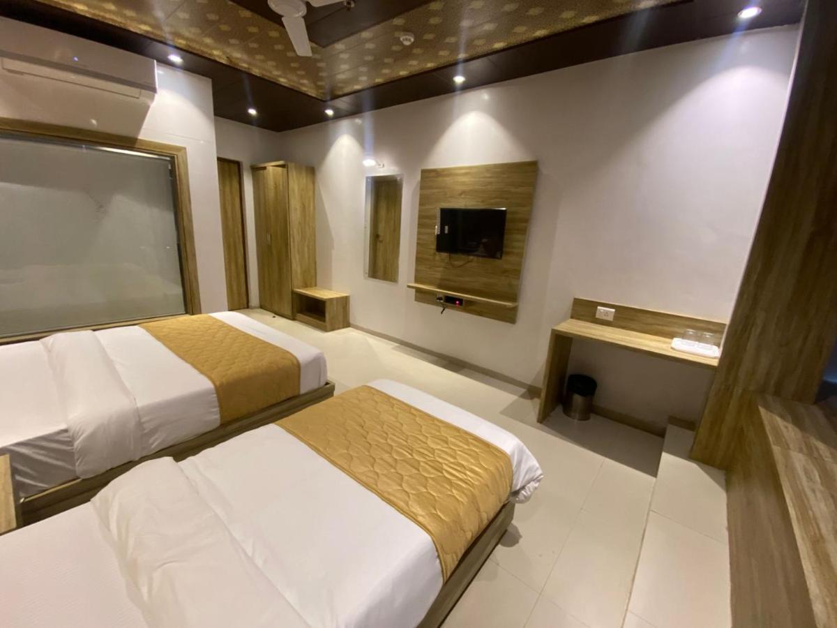 Hotel Bkc Crown - Near Trade Centre, Visa Consulate Bombay Eksteriør billede