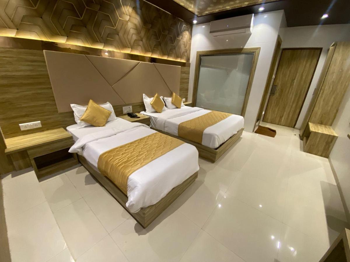 Hotel Bkc Crown - Near Trade Centre, Visa Consulate Bombay Eksteriør billede